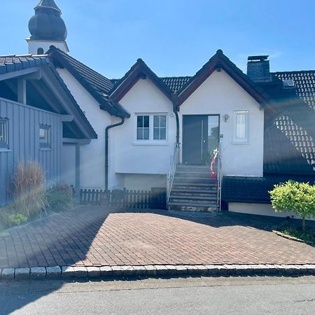 Moderne Ferienwohnung Mit Sonnenbalkon In Fretter Finnentrop Εξωτερικό φωτογραφία